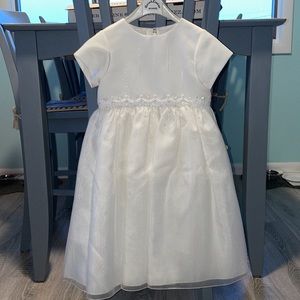NEW Beautiful Sarah Louise White Child’s Fancy Dress Size 3 Youth